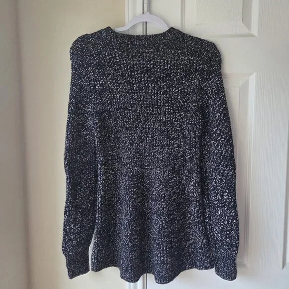 Athleta Sweater M Sierra Crew Black Wool Sweater NWOT - Picture 4 of 5